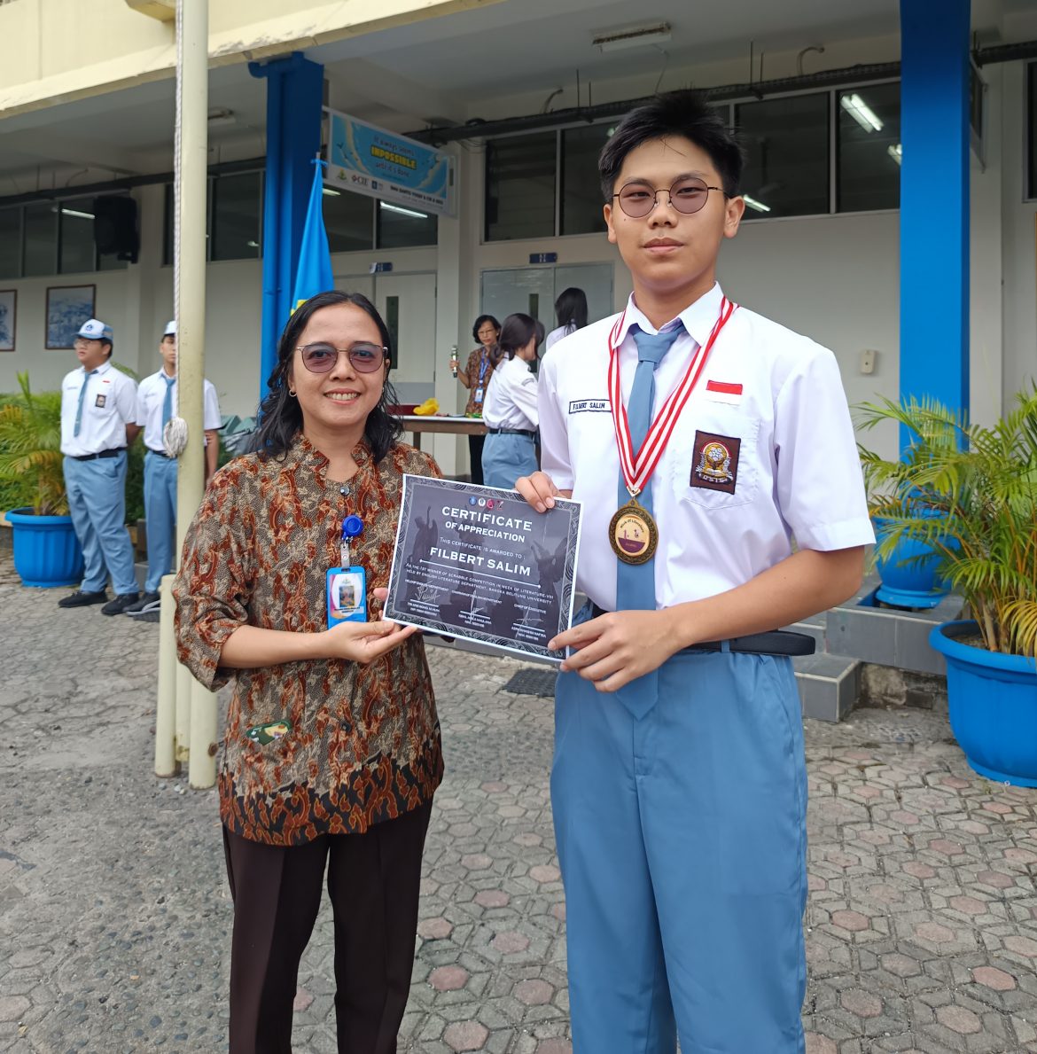 Filbert Salim Siswa SMA Santo Yosef Bawa Pulang Juara 1 Lomba Scrabble di Universitas Bangka Belitung