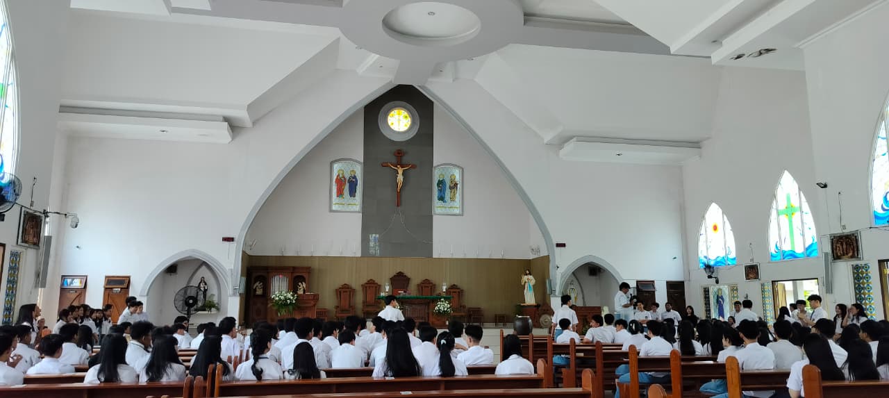 Ad Profundum Fidei, Memperdalam Iman dalam Kebersamaan: Peserta Didik SMA Santo Yosef Pangkalpinang, Ikuti Pendalaman Iman Katolik di Gereja Santa Bernadeth